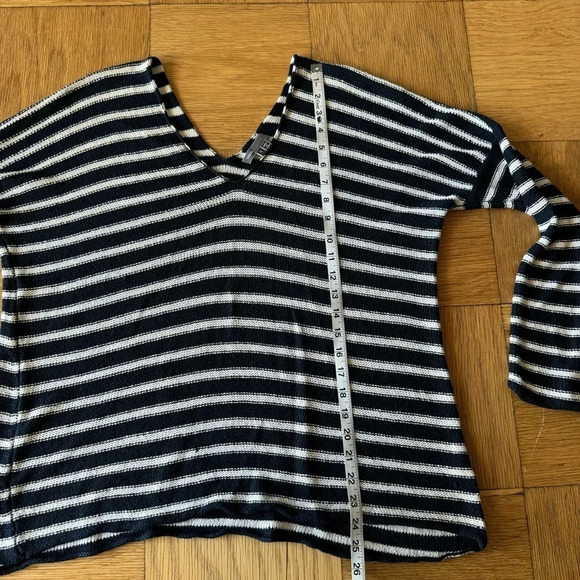 Vince Large Linen Pullover Sweater V Neck Striped Knit Long Sleeve - Picture 6 of 9